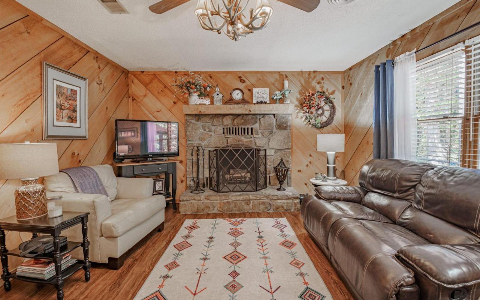 Wooded Bliss Hot Tub Single Level Cabin With No Steps Rocking Chairs And Wooded Views Pigeon Forge Exterior foto